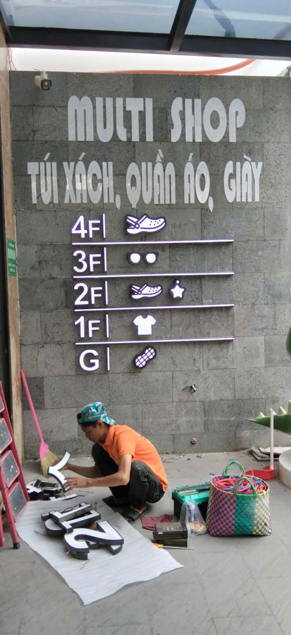 Lắp đặt bảng chỉ dẫn sơ đồ phân tầng LED cho Multi Shop Nha Trang